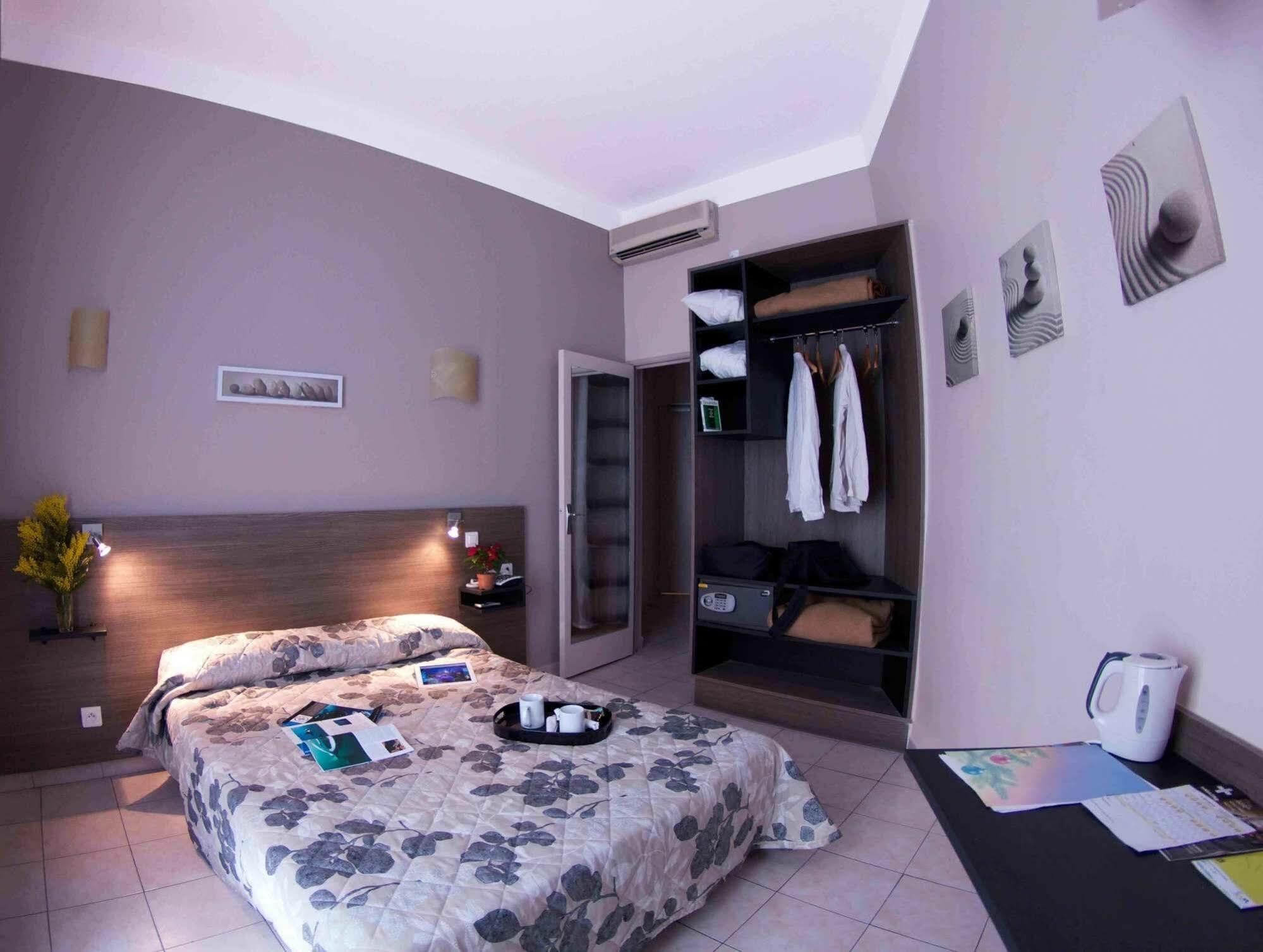 Le Strasbourg Hotel モンペリエ エクステリア 写真