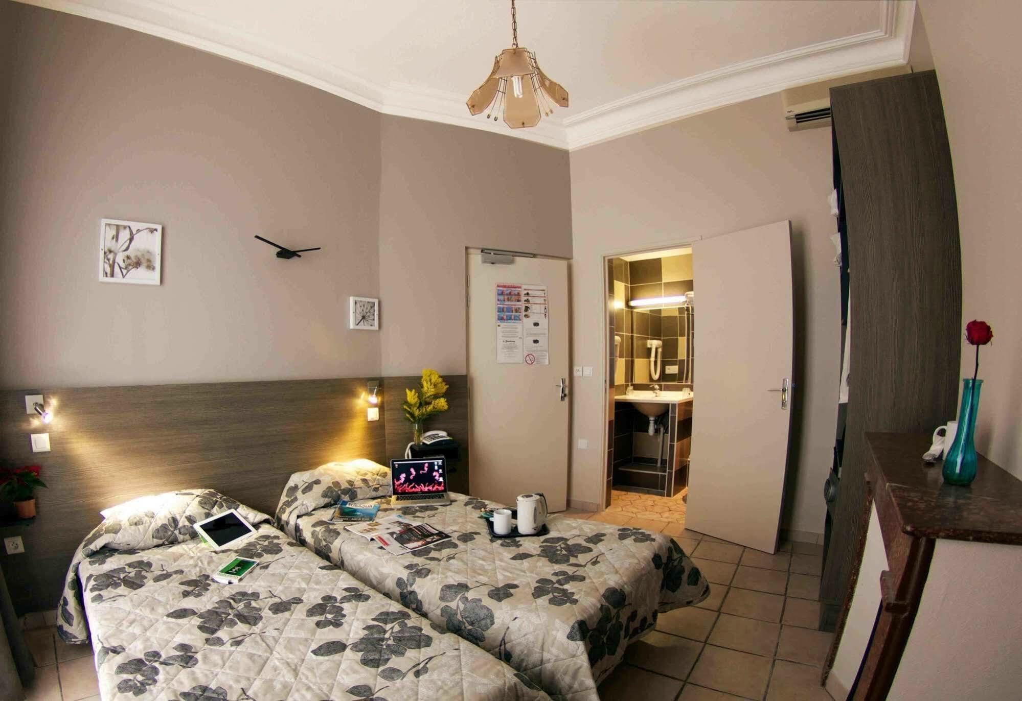 Le Strasbourg Hotel モンペリエ エクステリア 写真
