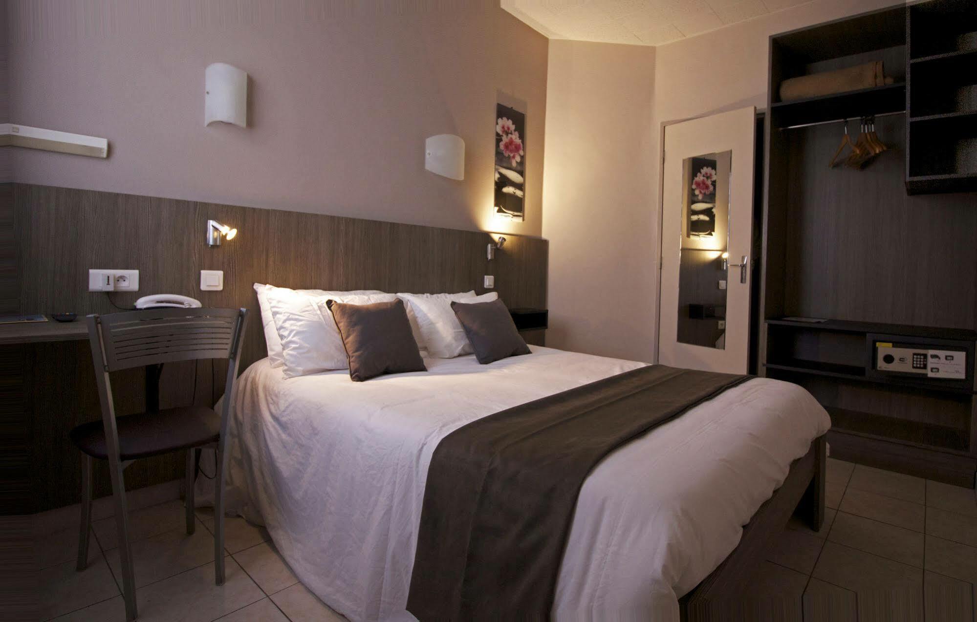 Le Strasbourg Hotel モンペリエ エクステリア 写真